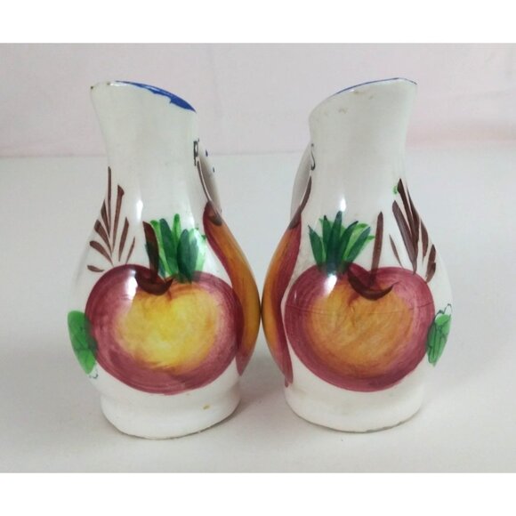 Vintage Hand Painted Apple & Pear Blue Pitcher Salt & Pepper Shakers Japan - Picture 2 of 7